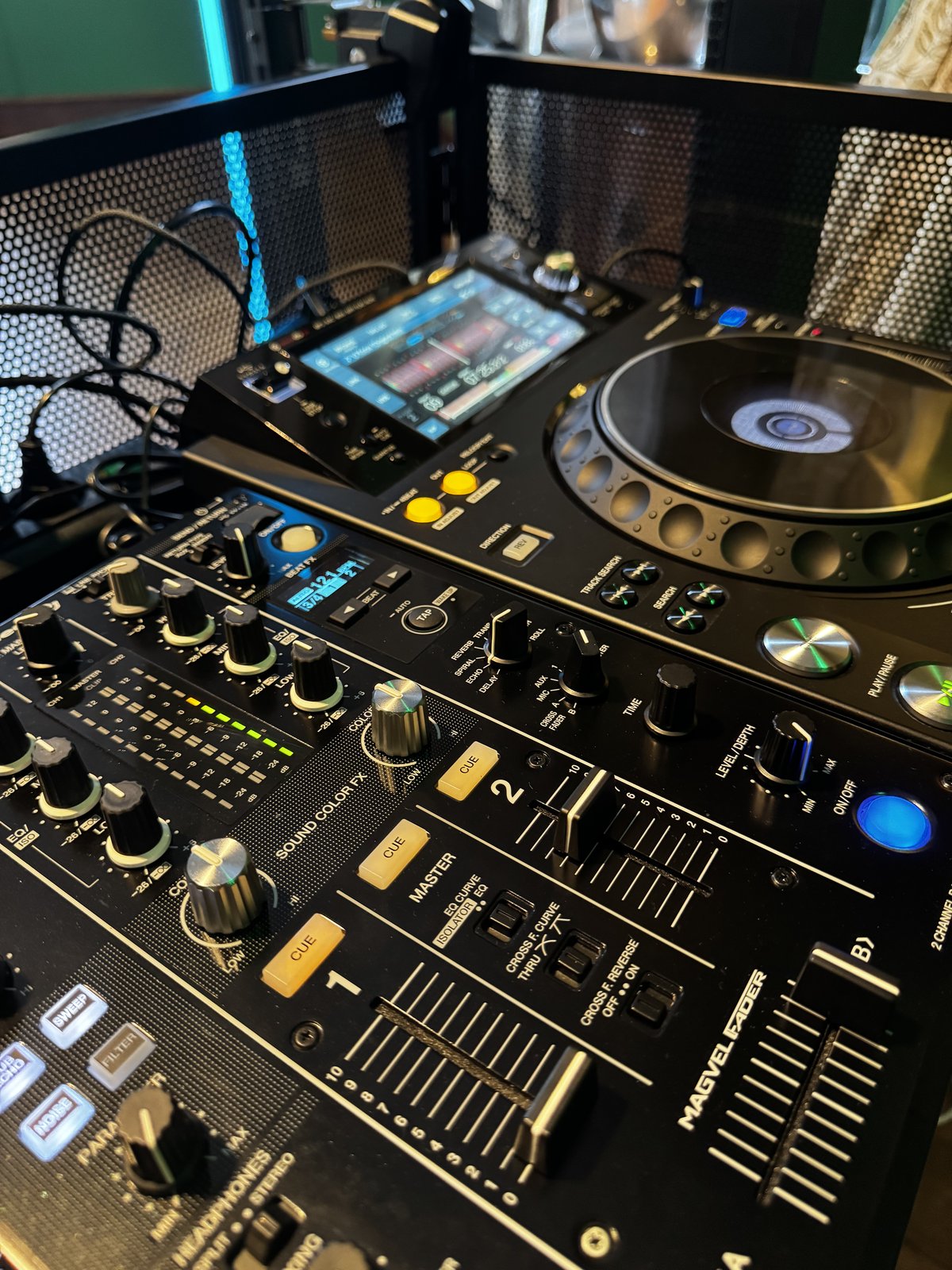 DJ Equipment – DJ oder Spotify für die Hochzeit?